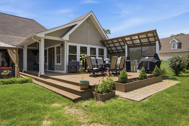 301 Dogwood Lane, Fort Oglethorpe, GA 30742
