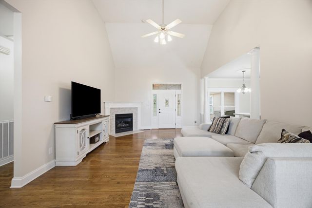 301 Dogwood Lane, Fort Oglethorpe, GA 30742