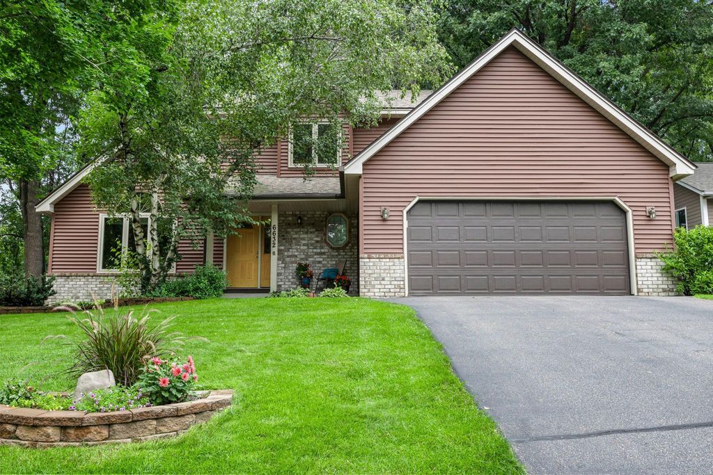 6632 Blue Heron Drive, Lino Lakes, MN 55014