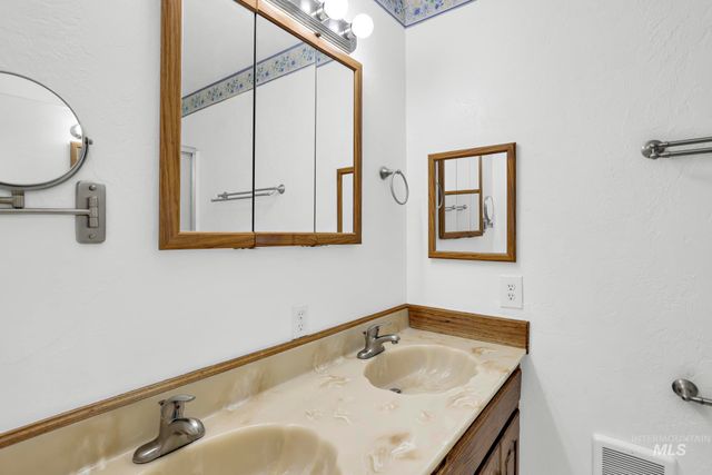 230 West 500 South, Jerome, ID 83338