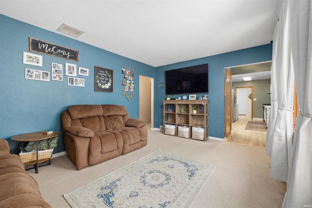 816 E 1st Street, Auburn, IN 46706