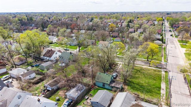 7540 Asbury Park, Detroit, MI 48228