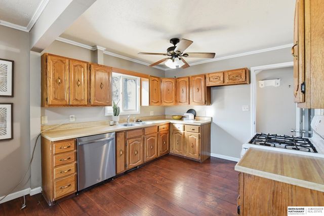 7634 Maple Street, Omaha, NE 68134