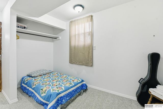 7634 Maple Street, Omaha, NE 68134