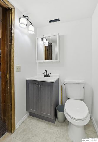 7634 Maple Street, Omaha, NE 68134