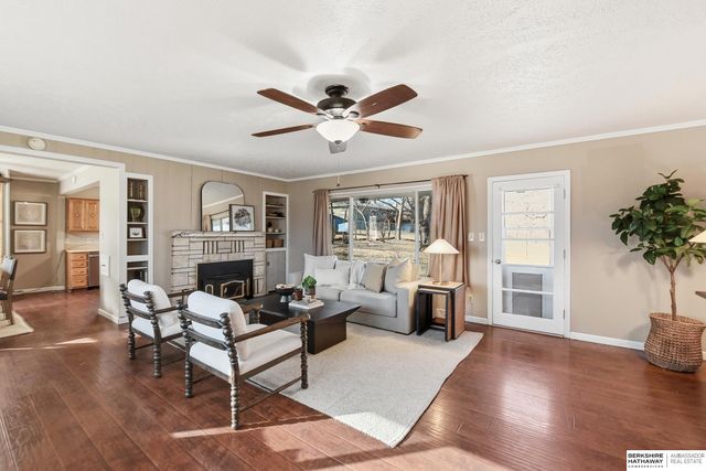 7634 Maple Street, Omaha, NE 68134