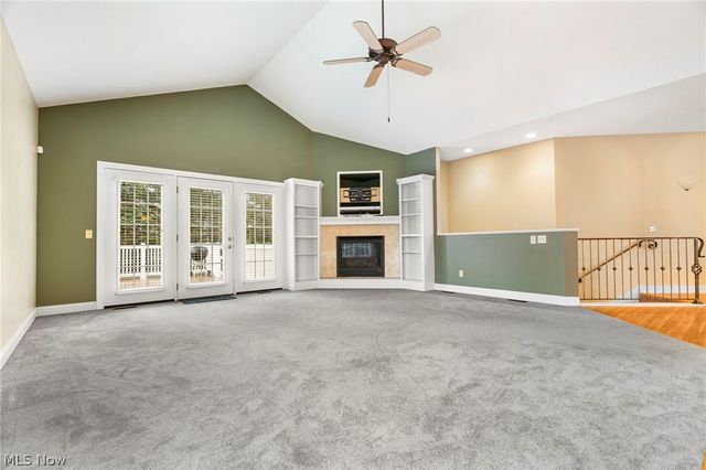 2041 Penhurst Circle NE, North Canton, OH 44720