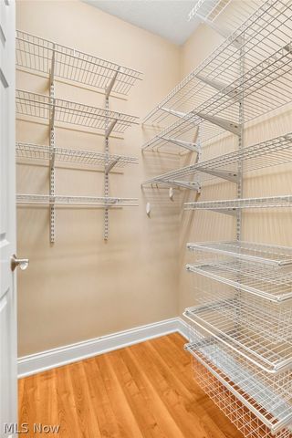 2041 Penhurst Circle NE, North Canton, OH 44720