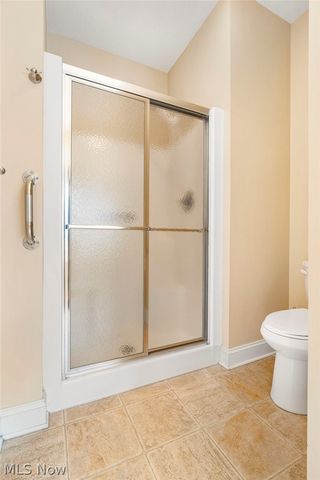 2041 Penhurst Circle NE, North Canton, OH 44720