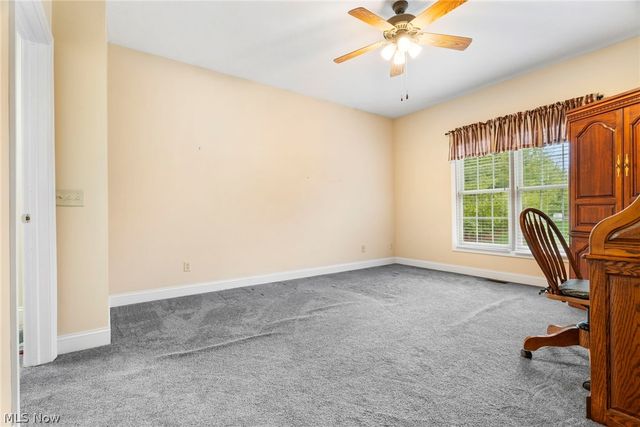 2041 Penhurst Circle NE, North Canton, OH 44720