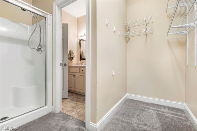 2041 Penhurst Circle NE, North Canton, OH 44720