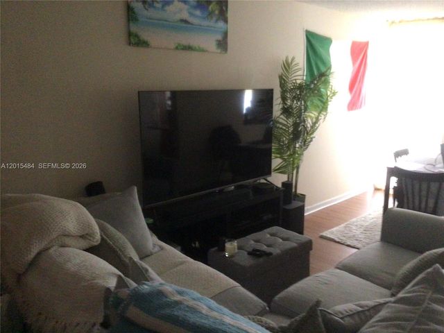 17021 N Bay Rd 625, Sunny Isles Beach, FL 33160