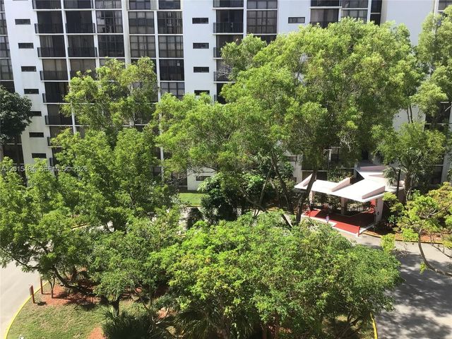 17021 N Bay Rd 625, Sunny Isles Beach, FL 33160