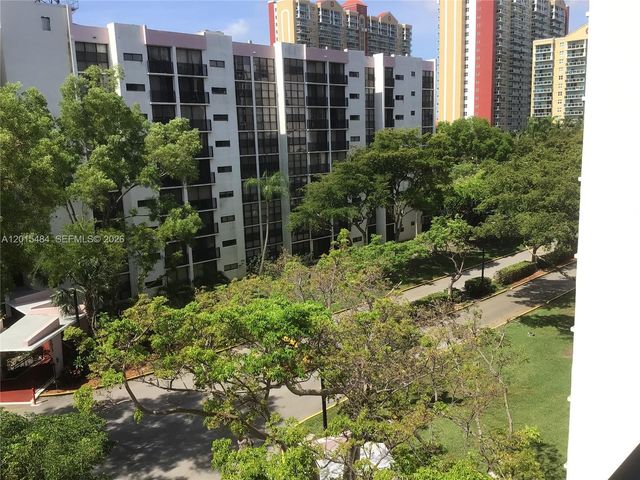17021 N Bay Rd 625, Sunny Isles Beach, FL 33160