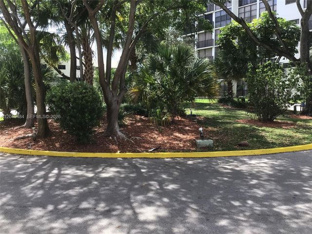 17021 N Bay Rd 625, Sunny Isles Beach, FL 33160