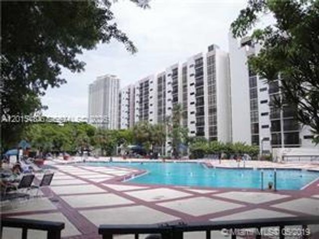 17021 N Bay Rd 625, Sunny Isles Beach, FL 33160