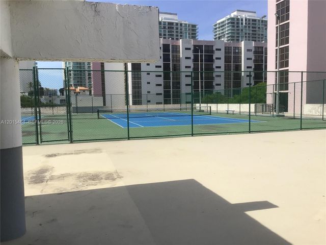 17021 N Bay Rd 625, Sunny Isles Beach, FL 33160