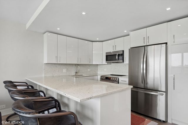 4800 S Chicago Beach Drive 503N, Chicago, IL 60615