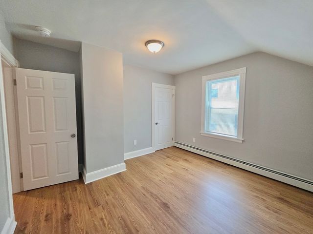 5 Greystone Ave 5, North Providence, RI 02911