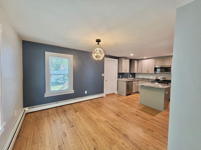 5 Greystone Ave 5, North Providence, RI 02911