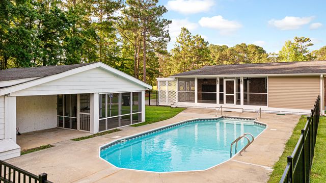 400 Black Oak Road, Bonneau, SC 29431