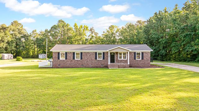 400 Black Oak Road, Bonneau, SC 29431