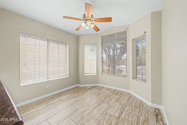 558 W BLUEFIELD Avenue, Phoenix, AZ 85023