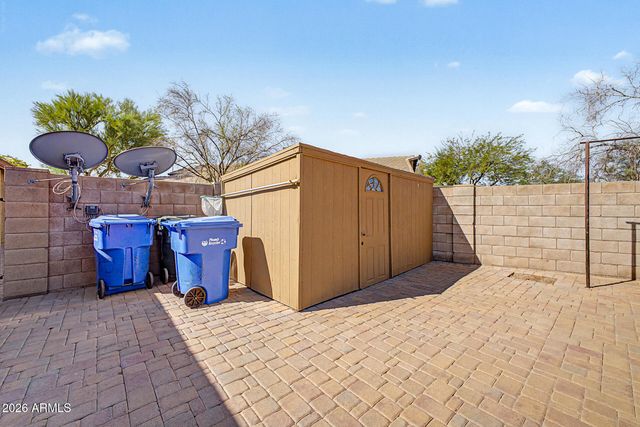 558 W BLUEFIELD Avenue, Phoenix, AZ 85023
