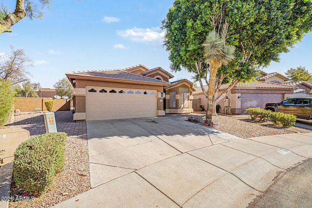 558 W BLUEFIELD Avenue, Phoenix, AZ 85023
