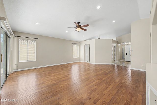 558 W BLUEFIELD Avenue, Phoenix, AZ 85023