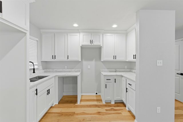 2611 Tisinger Avenue, Dallas, TX 75228