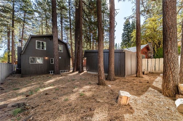 578 Conklin Road, Big Bear Lake, CA 92315