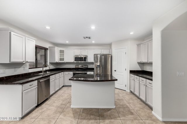 10046 W VELIANA Way, Tolleson, AZ 85353