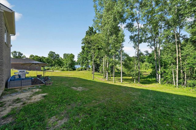 126 Parker Lane, Ortonville, MI 48462