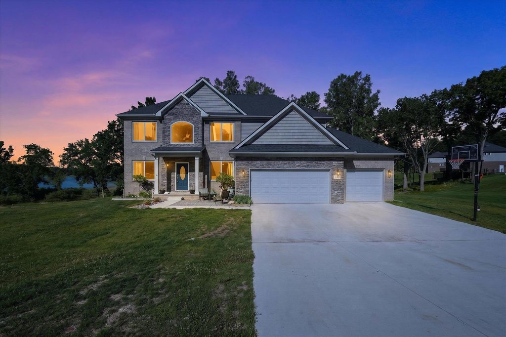 126 Parker Lane, Ortonville, MI 48462
