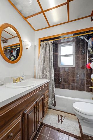 6128 62nd Street, Middle Village, NY 11379