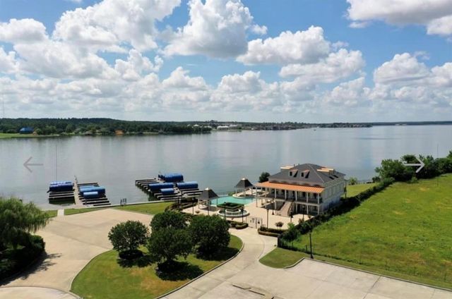 10928 Dauphine Street, Willis, TX 77318
