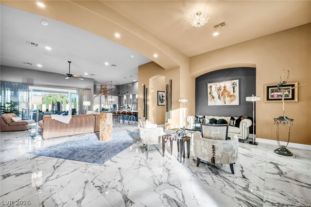 4702 Blue Mesa Way, Las Vegas, NV 89129