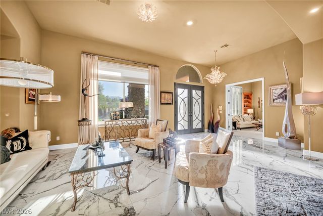 4702 Blue Mesa Way, Las Vegas, NV 89129