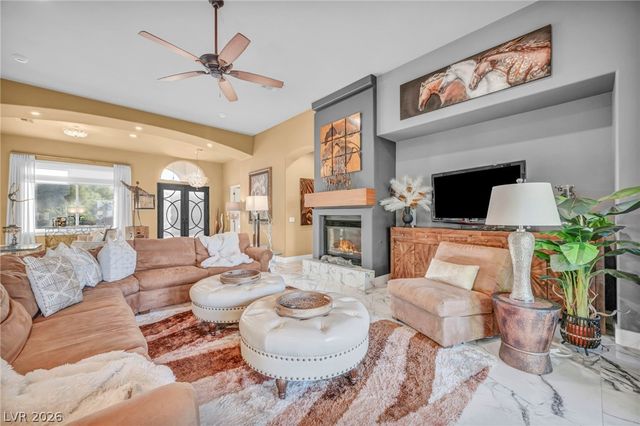 4702 Blue Mesa Way, Las Vegas, NV 89129
