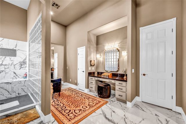 4702 Blue Mesa Way, Las Vegas, NV 89129