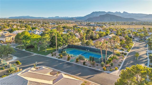 4702 Blue Mesa Way, Las Vegas, NV 89129