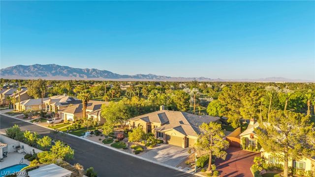 4702 Blue Mesa Way, Las Vegas, NV 89129