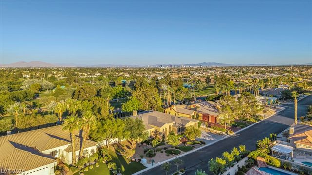 4702 Blue Mesa Way, Las Vegas, NV 89129