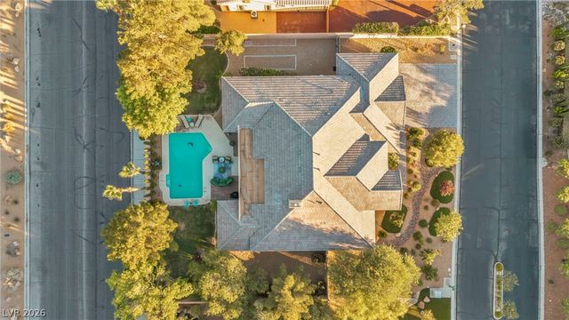 4702 Blue Mesa Way, Las Vegas, NV 89129