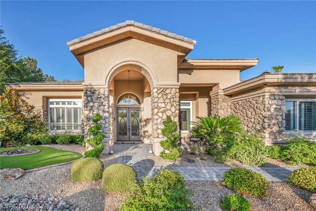 4702 Blue Mesa Way, Las Vegas, NV 89129