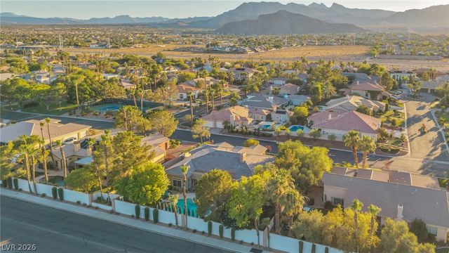 4702 Blue Mesa Way, Las Vegas, NV 89129