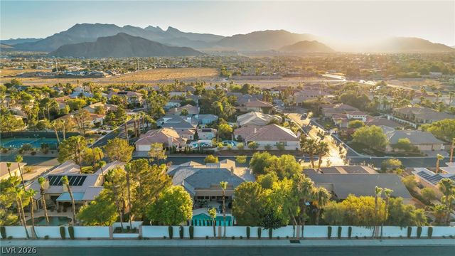 4702 Blue Mesa Way, Las Vegas, NV 89129
