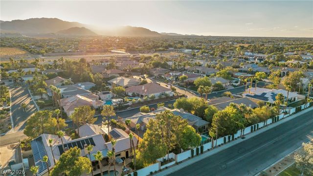 4702 Blue Mesa Way, Las Vegas, NV 89129