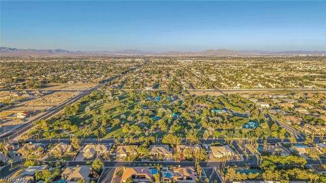 4702 Blue Mesa Way, Las Vegas, NV 89129
